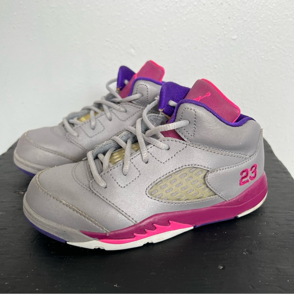 Air Jordan Retro V5 Sneakers